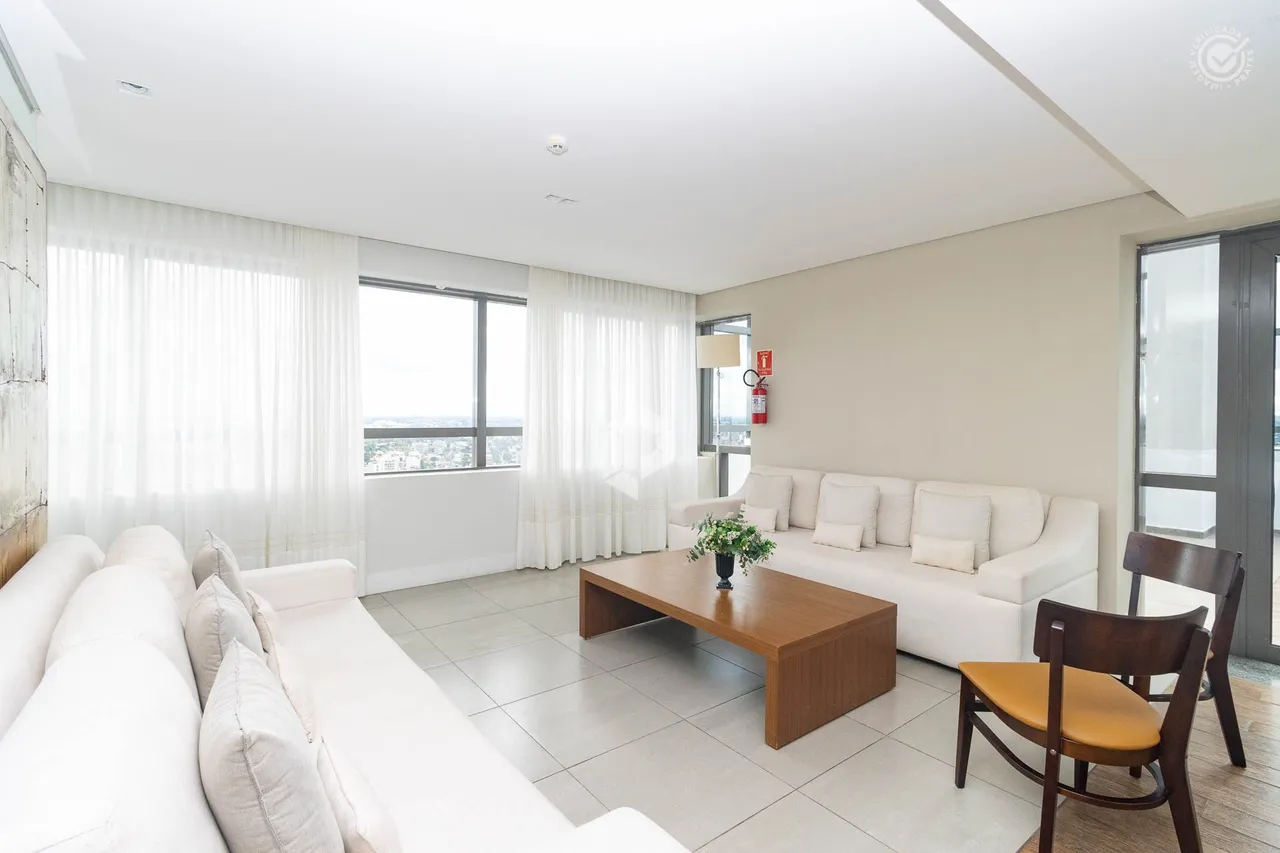 Furnished 1-bedroom apartment with city view — photo 16