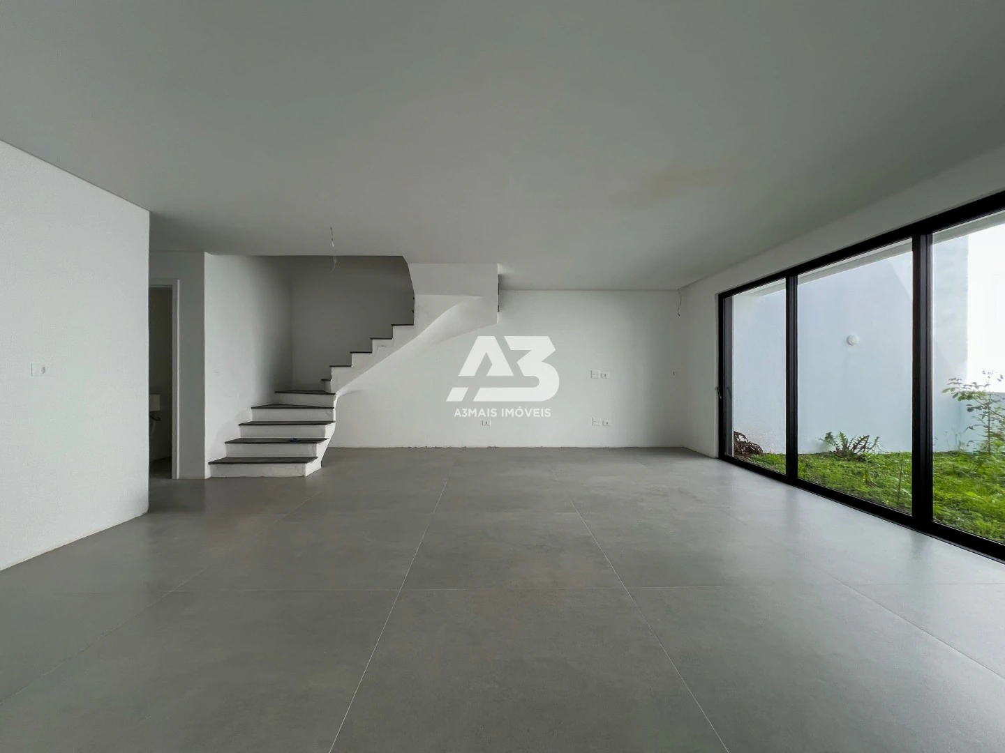 Floor-to-ceiling windows in a 3-bedroom house, 144 m² — photo 14