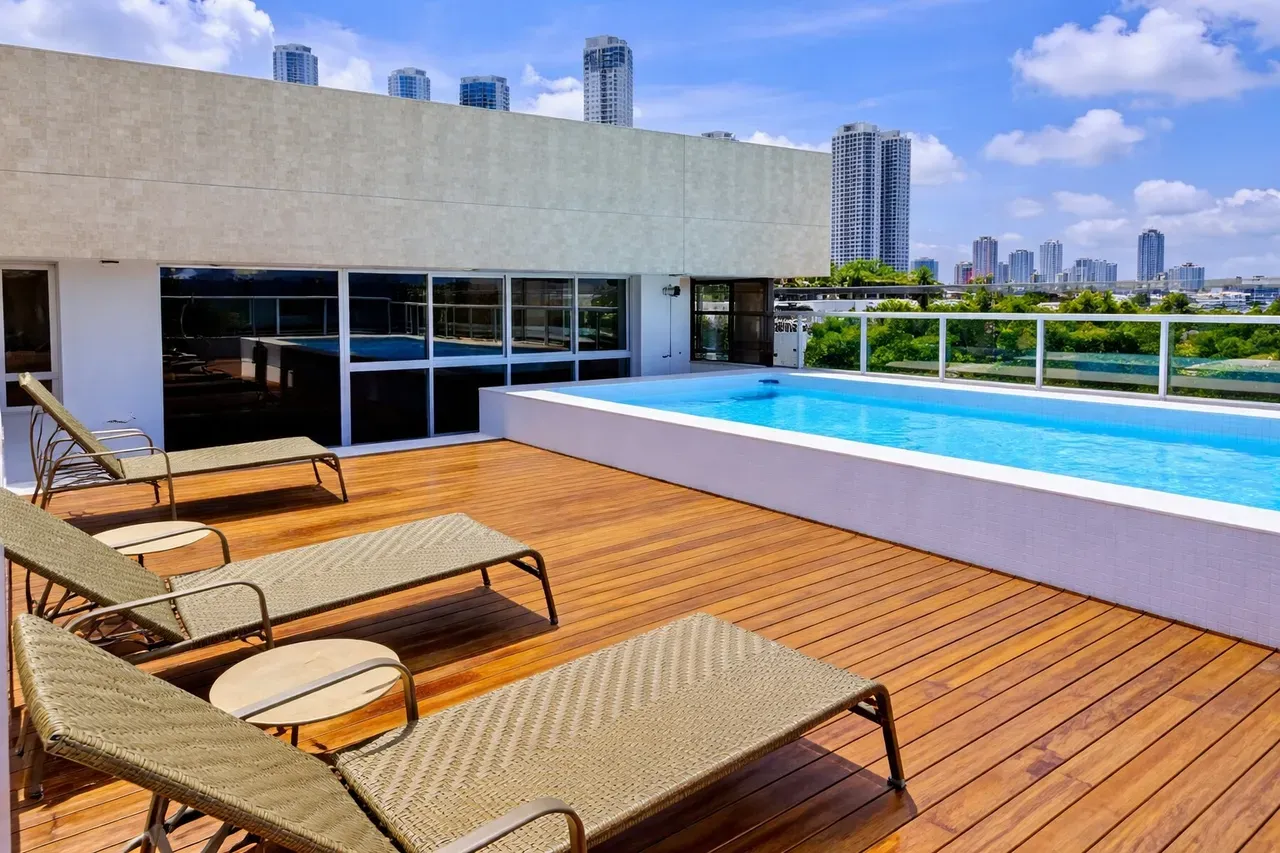 Вид на воду и 2 спальни: квартира 55 м² — photo 4