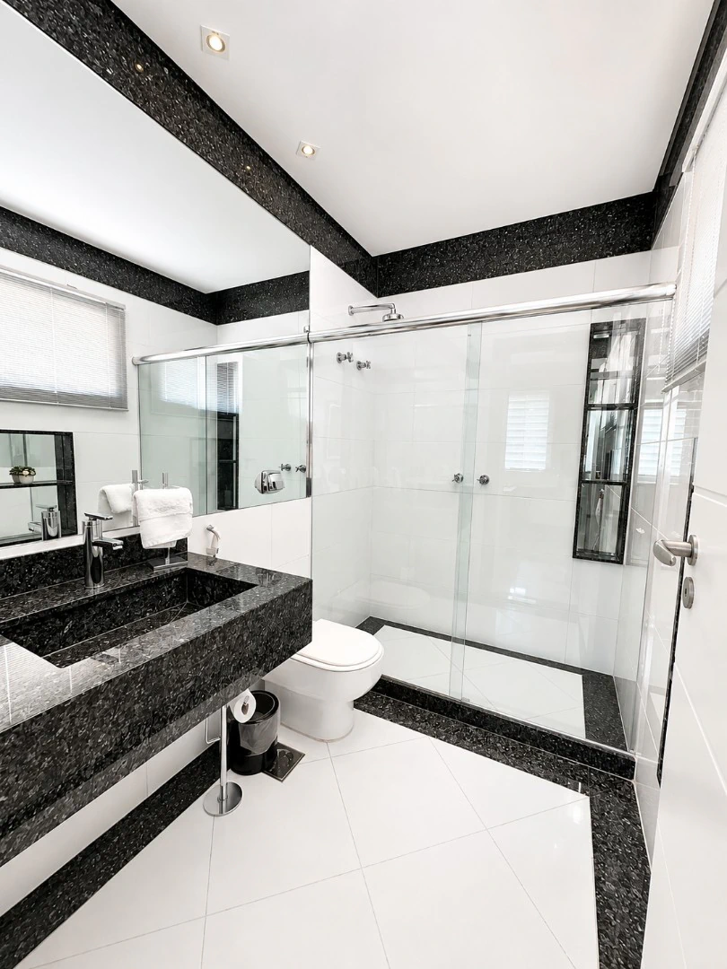 Furnished house with 5 en-suite bedrooms — photo 12