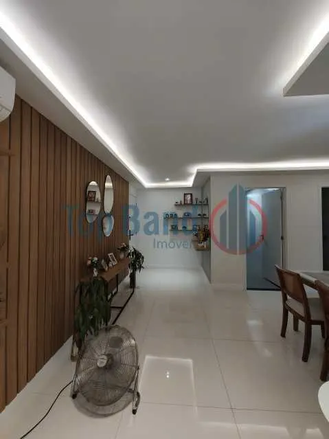Furnished 3-bedroom apartment with open-plan kitchen — photo 17