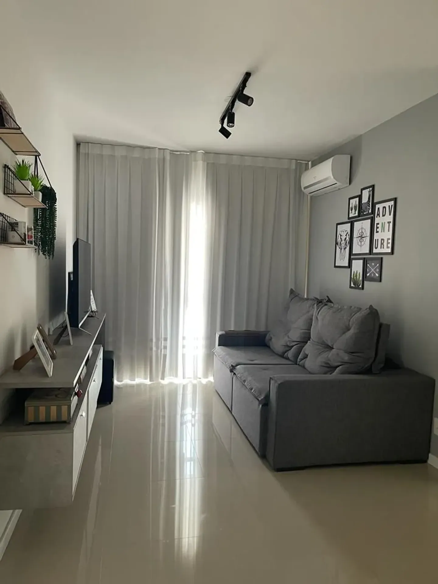 86 m² apartment with a walk-in closet and a washing machine — photo 3