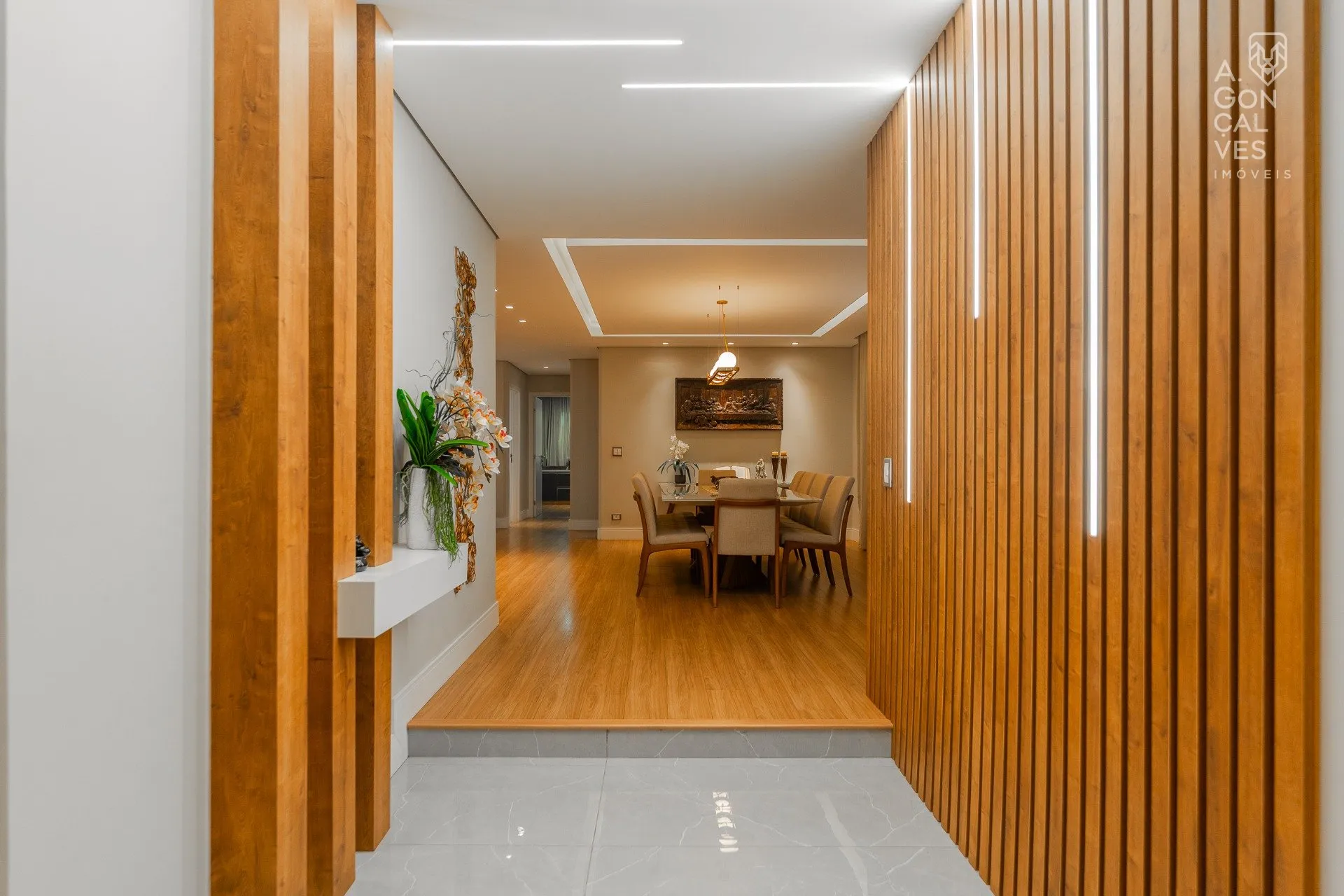 House with 3 bedrooms and an open-plan kitchen — photo 5