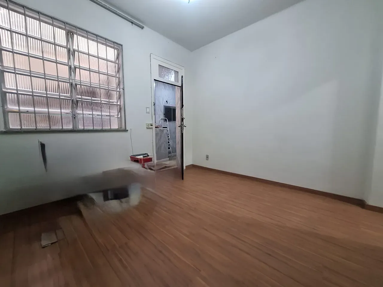 Apartment on the 1st floor with wood or laminate floors — photo 6