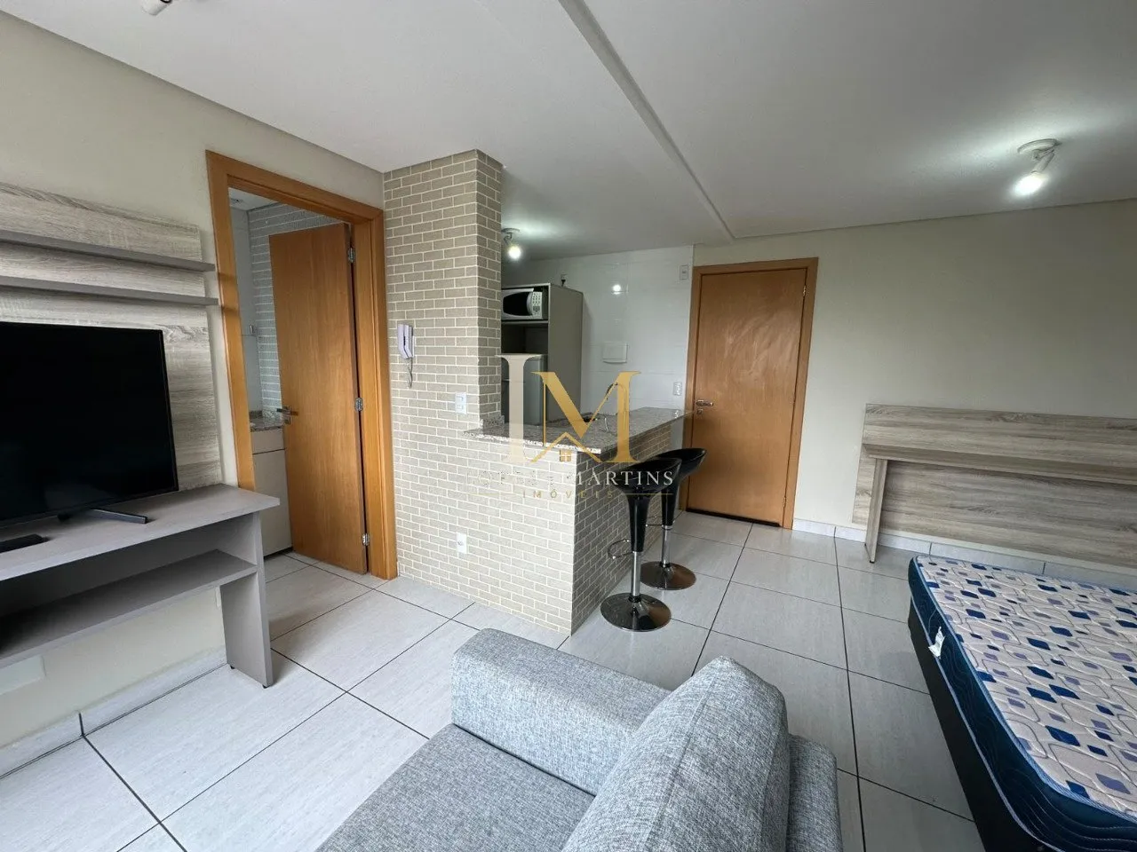 One-bedroom apartment with a home office in Curitiba — photo 2