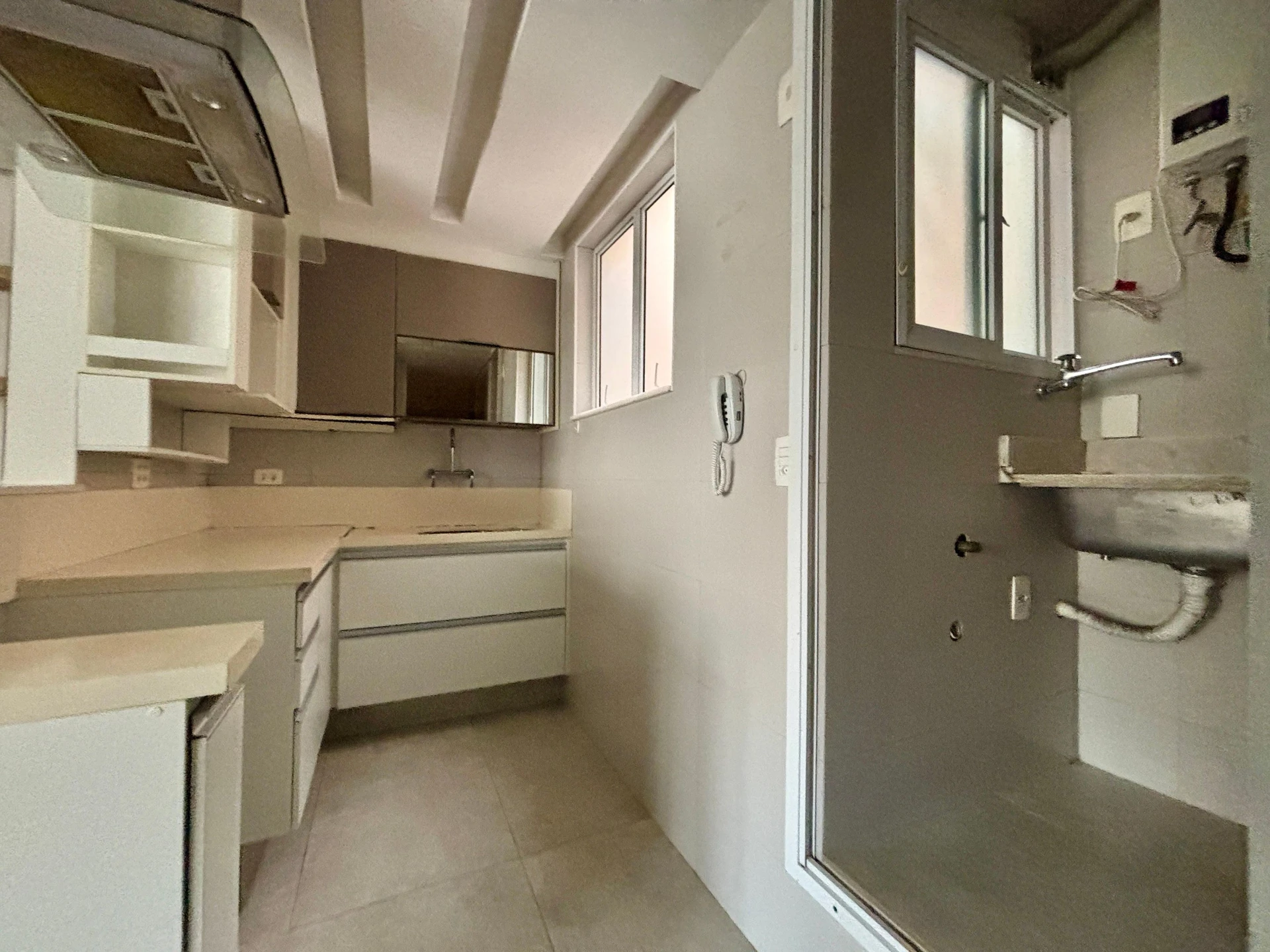 3-bedroom apartment with open-plan gas kitchen — photo 27