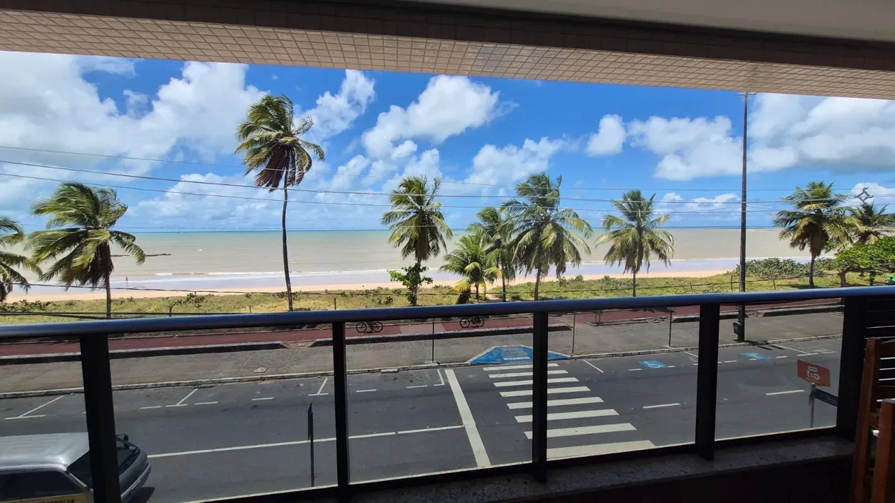 Apartment on the 4th floor with floor-to-ceiling windows — photo 9