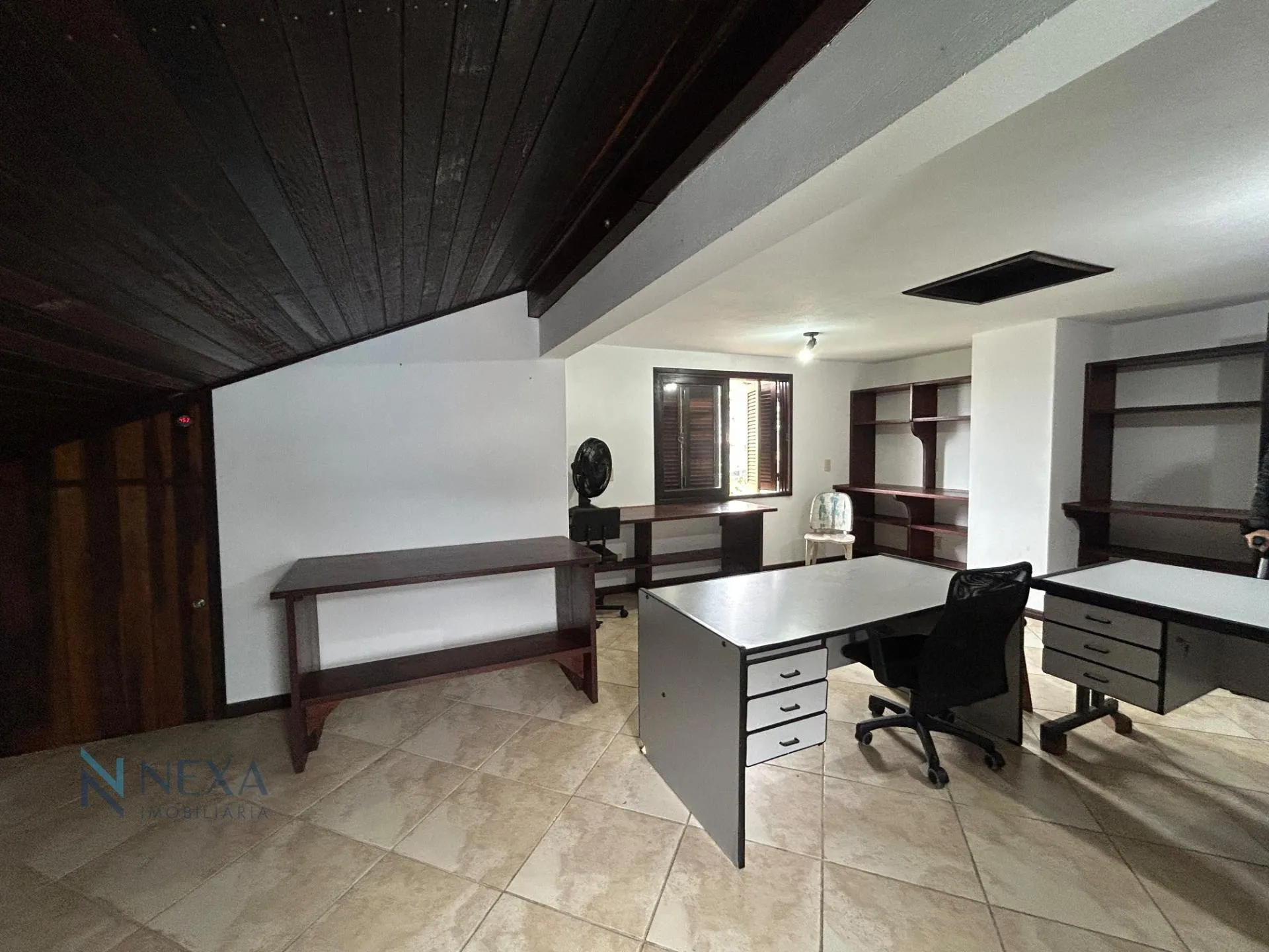 House with 5 bedrooms and 499 m², 2 en-suites — photo 51