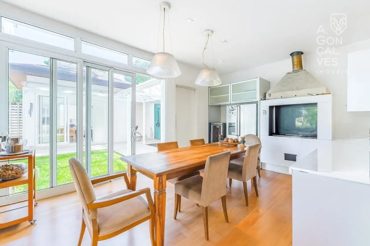 Furnished house with 5 bedrooms and 5 bathrooms — photo 16