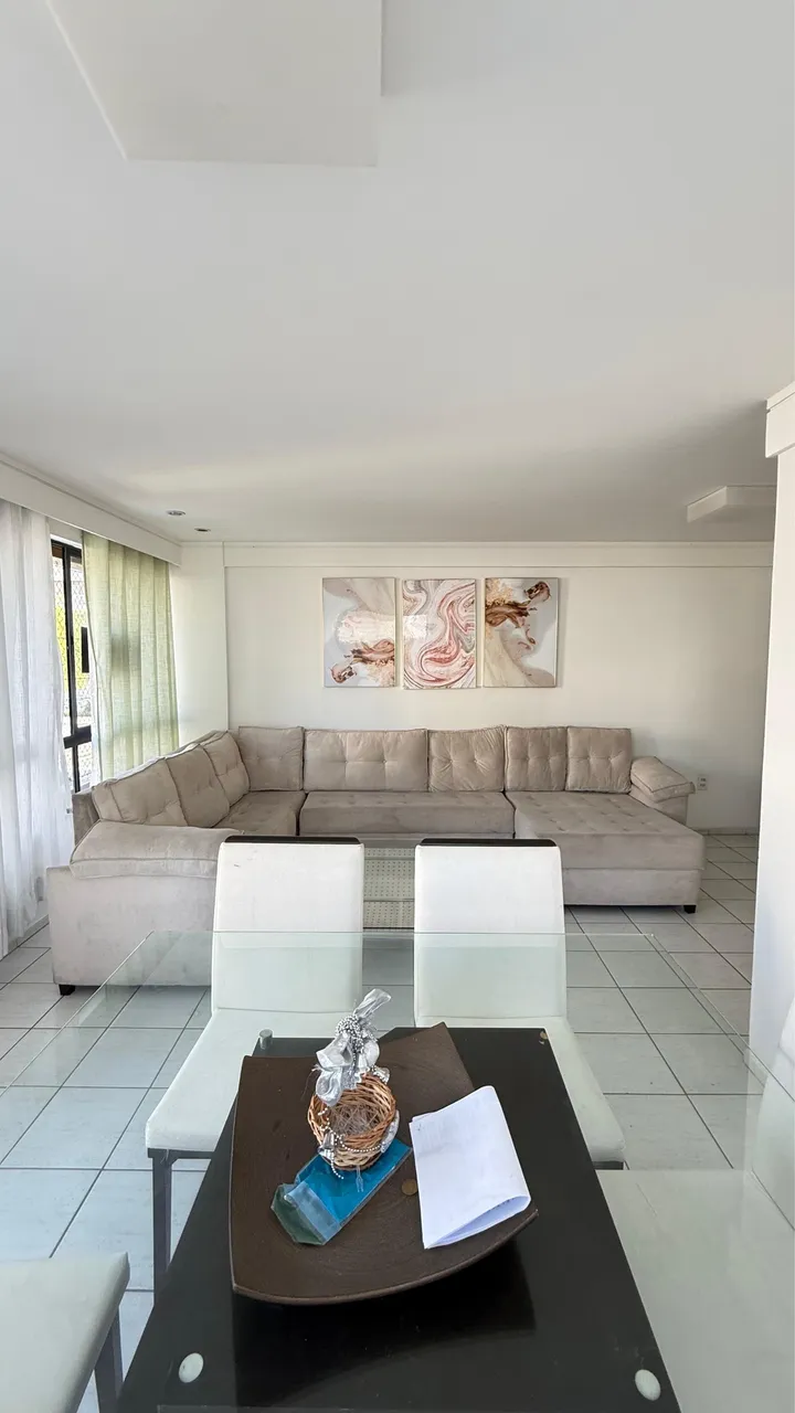 3-bedroom apartment in a building with a pool — photo 5