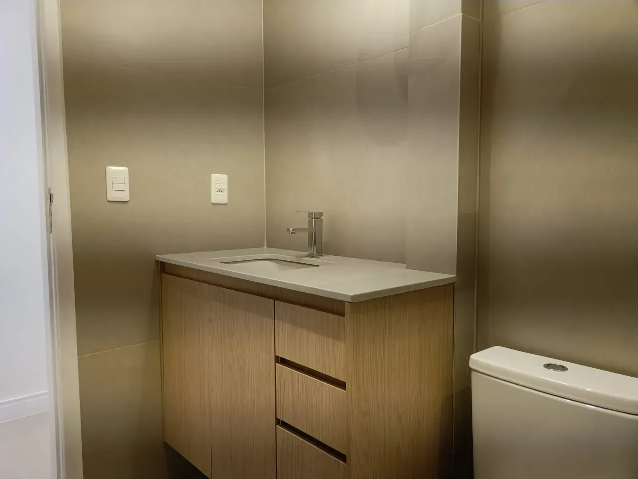 3-bedroom apartment with a walk-in closet in Rio de Janeiro — photo 22