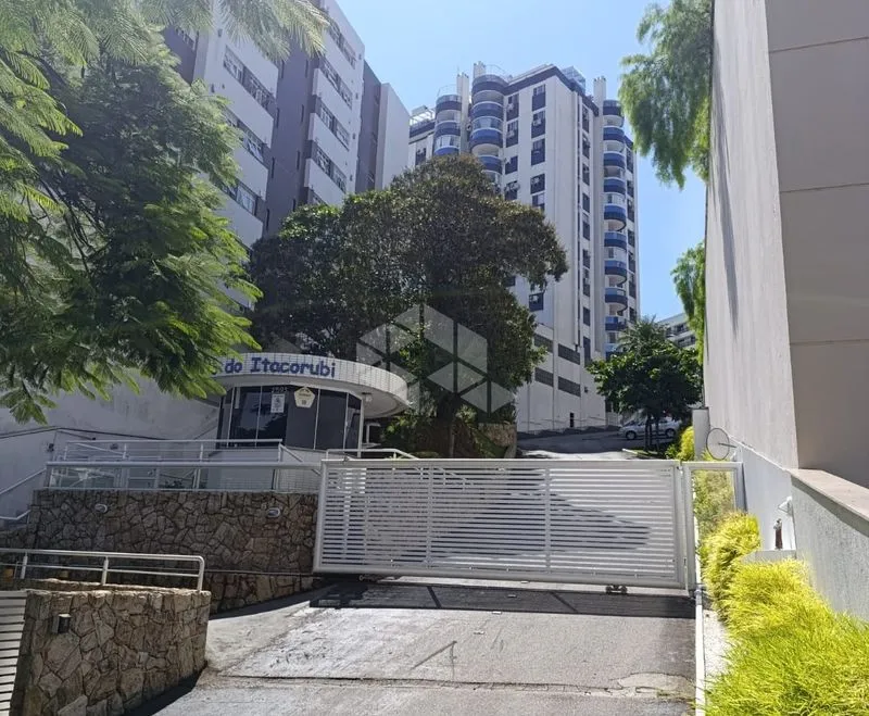 Apartamento de 87 m² sem mobília com cozinha separada — photo 19