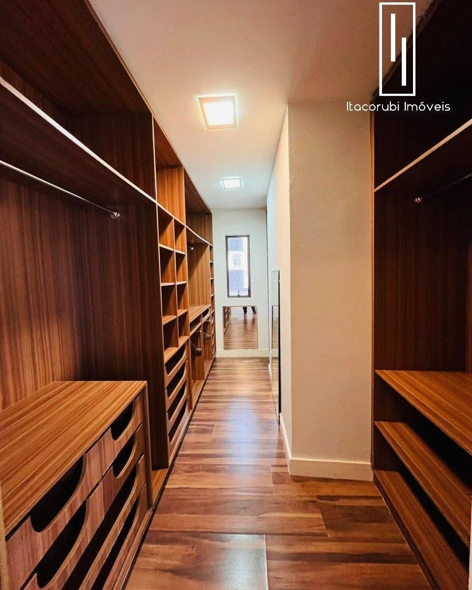 Furnished apartment with enclosed balcony and grill — photo 9