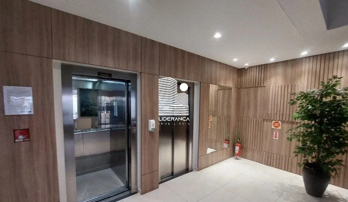 One-bedroom apartment with a washing machine — photo 6