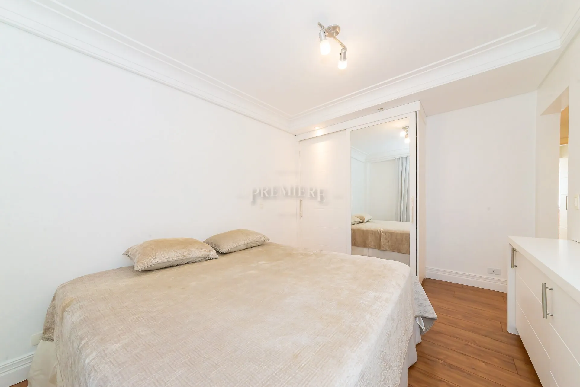 Квартира 152 м² з панорамними вікнами та заскленим балконом — photo 19