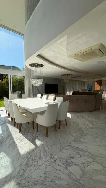 Furnished house with 5 bedrooms and 4 bathrooms, 900 m² — photo 6