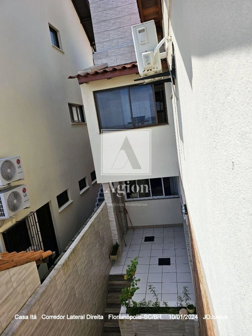 Vista al agua y 3 dormitorios: casa de 405 m² — photo 47