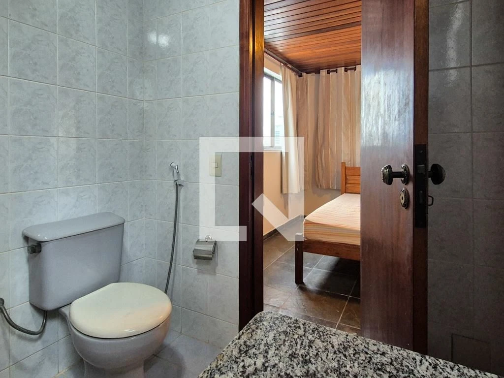 Furnished apartment with 3 en-suite bedrooms and 3 baths — photo 56