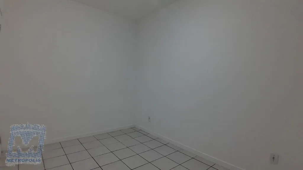 2-bedroom apartment with a closed kitchen and gas stove — photo 30