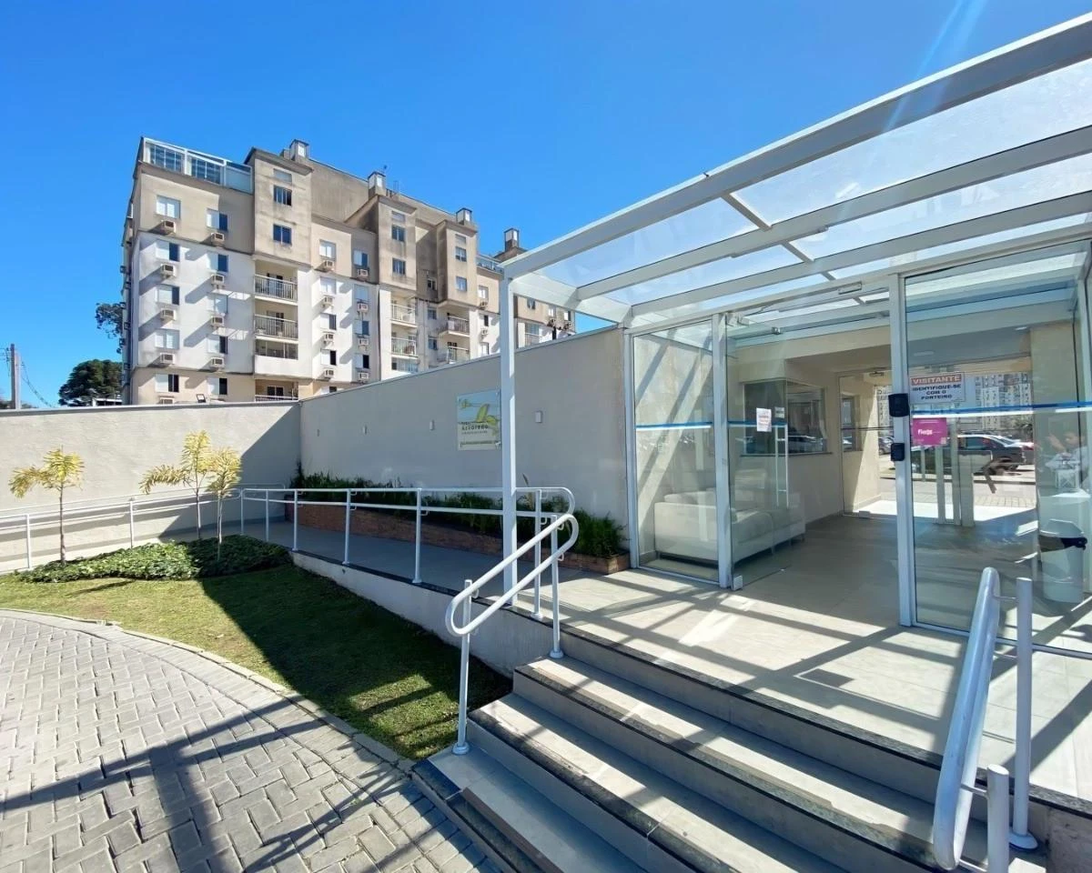 Квартира 56 м² із заскленим балконом та робочим місцем — photo 21