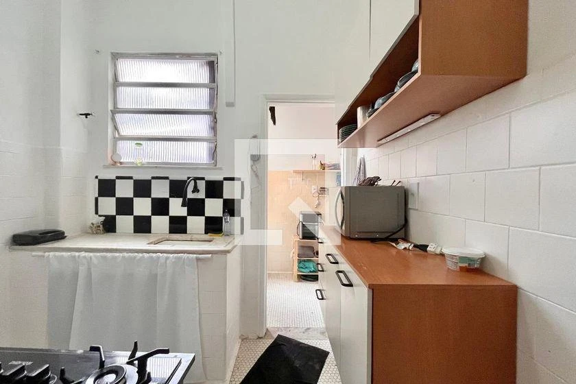 Furnished 2-bedroom apartment with a gas stove kitchen — photo 27