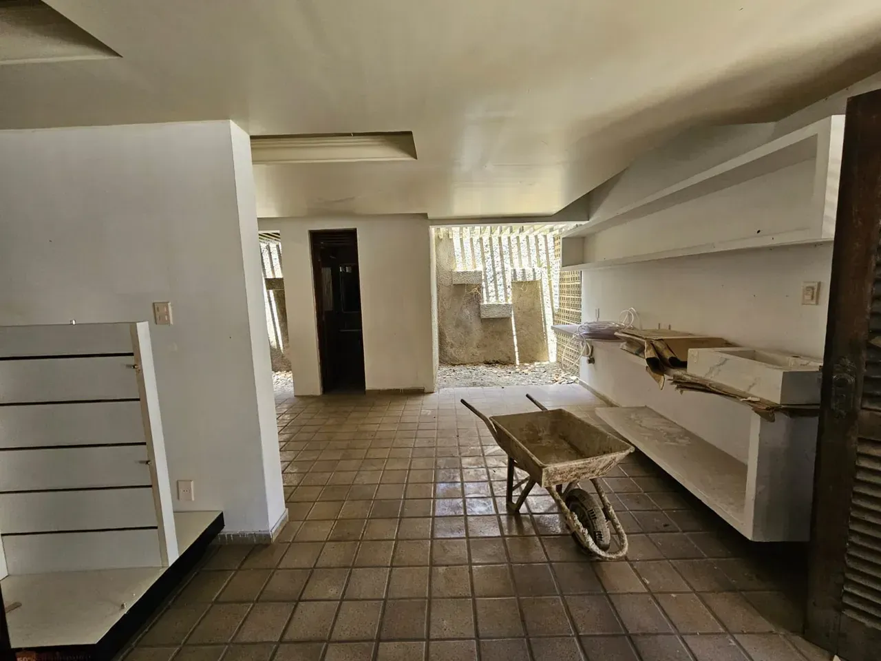 3-bedroom house with a washing machine in João Pessoa — photo 13