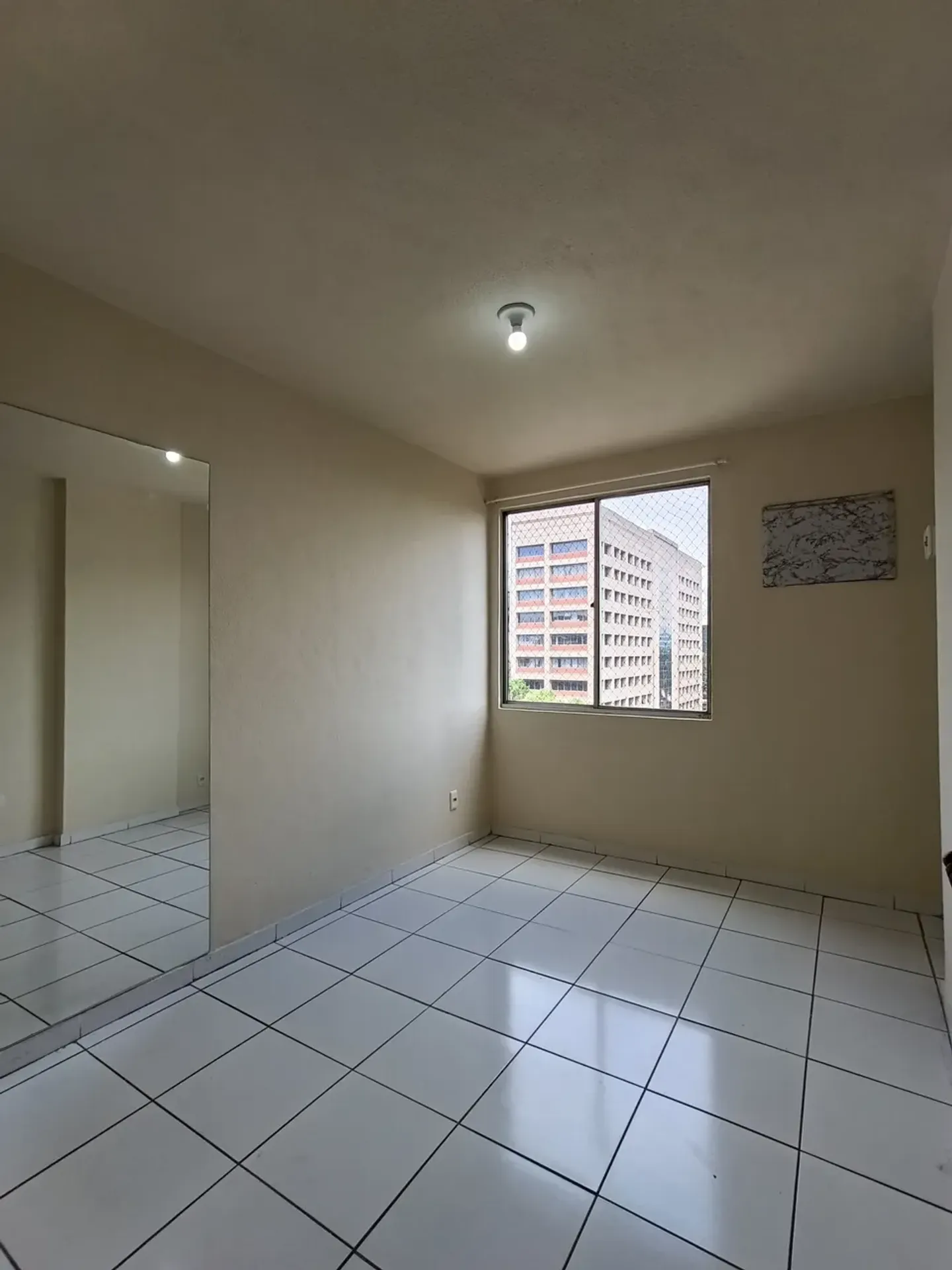 2-bedroom apartment in a building with a gym — photo 6