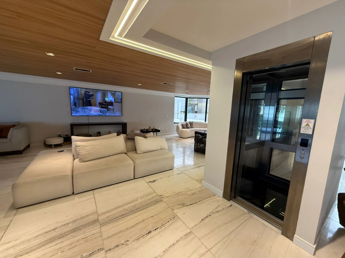 Furnished house with 5 en-suite bedrooms and 600 m² — photo 9