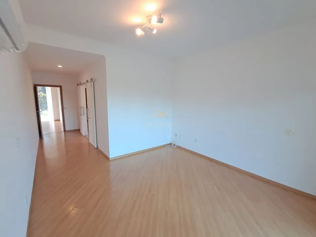 Casa em condomínio fechado com 6 quartos e 13 banheiros — photo 35