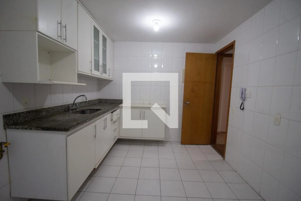 Apartamento com 4 suítes e varanda envidraçada — photo 37