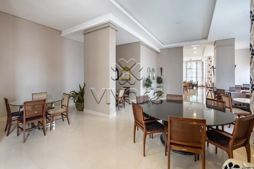 3-bedroom apartment with 4 bathrooms and 268 m² — photo 50