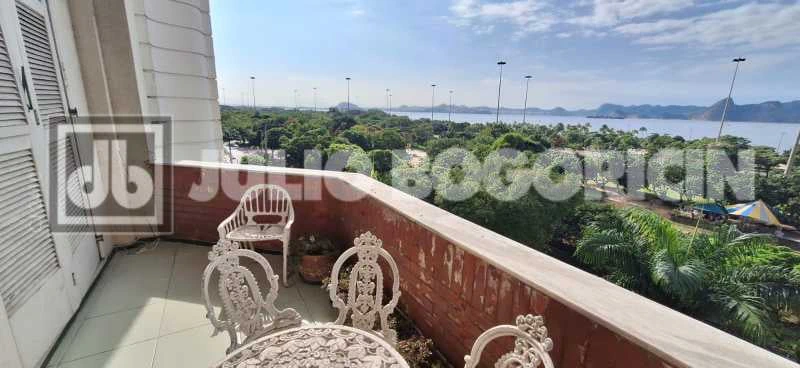 Furnished 260 m² apartment with 4 bedrooms and view — photo 24