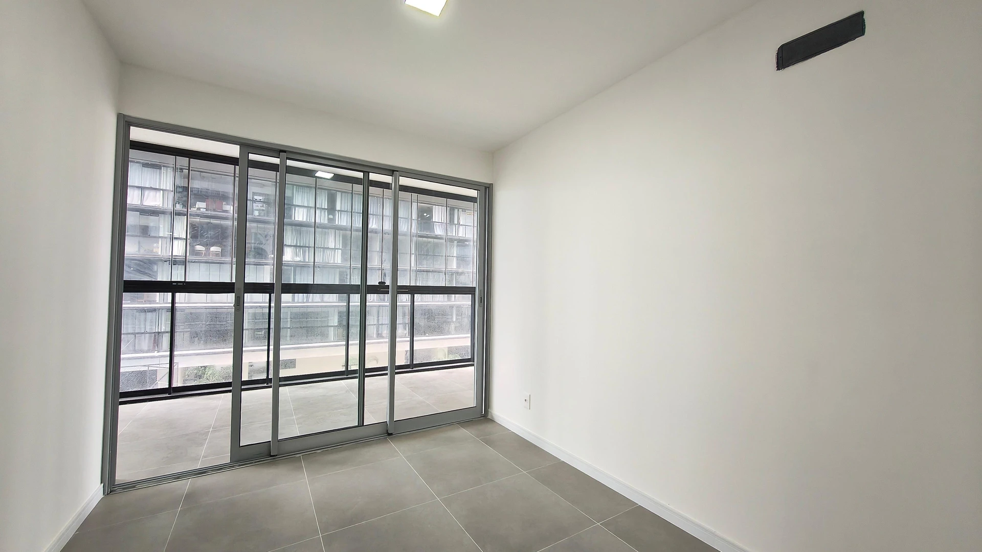 Apartamento com 2 quartos e varanda envidraçada — photo 6