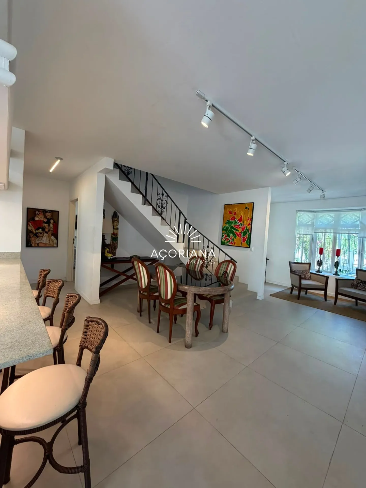 Furnished 600 m² house with 5 bedrooms and an integrated kitchen — photo 66