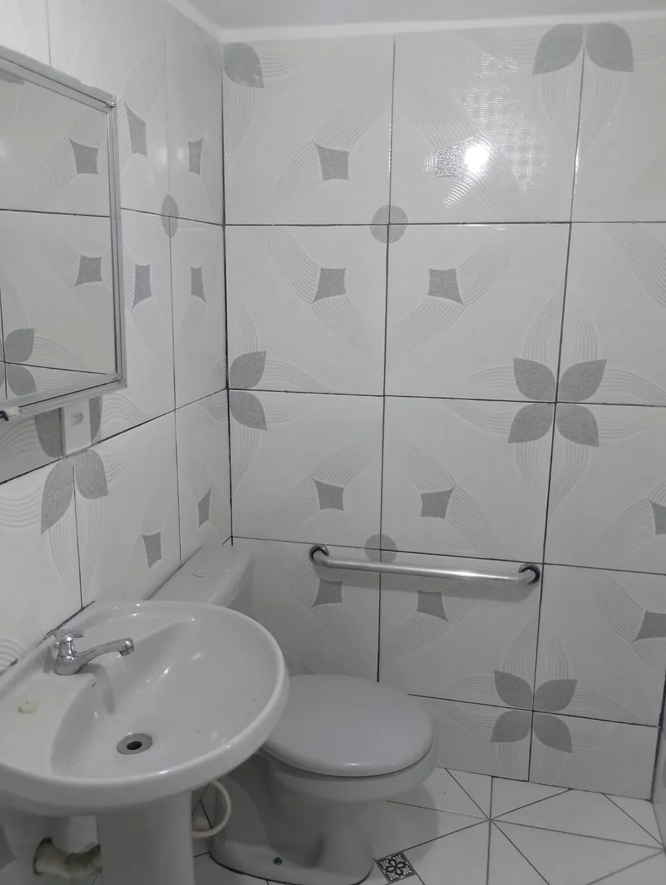 Casa de 32 m² com 1 quarto e kitchenette com fogão — photo 7