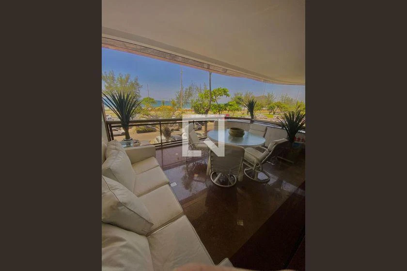 Furnished 190 m² apartment with 3 en-suite bedrooms — photo 4