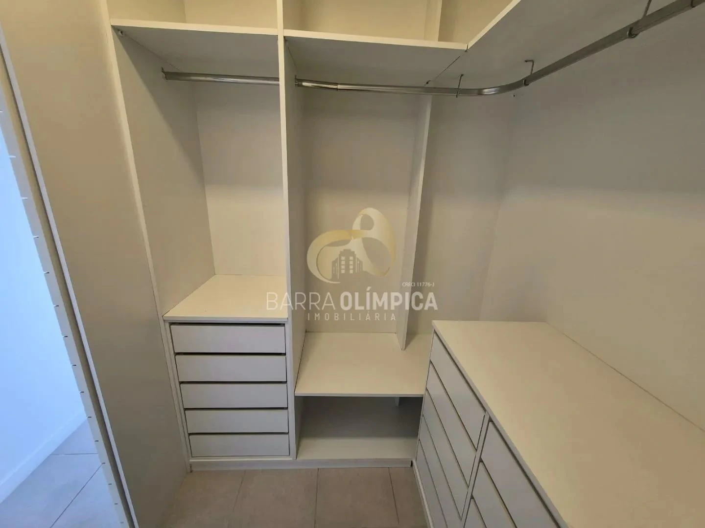 2-bedroom apartment with a walk-in closet in Rio de Janeiro — photo 23
