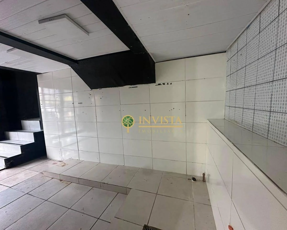 Casa de 100 m² com 5 quartos e 2 banheiros — photo 12