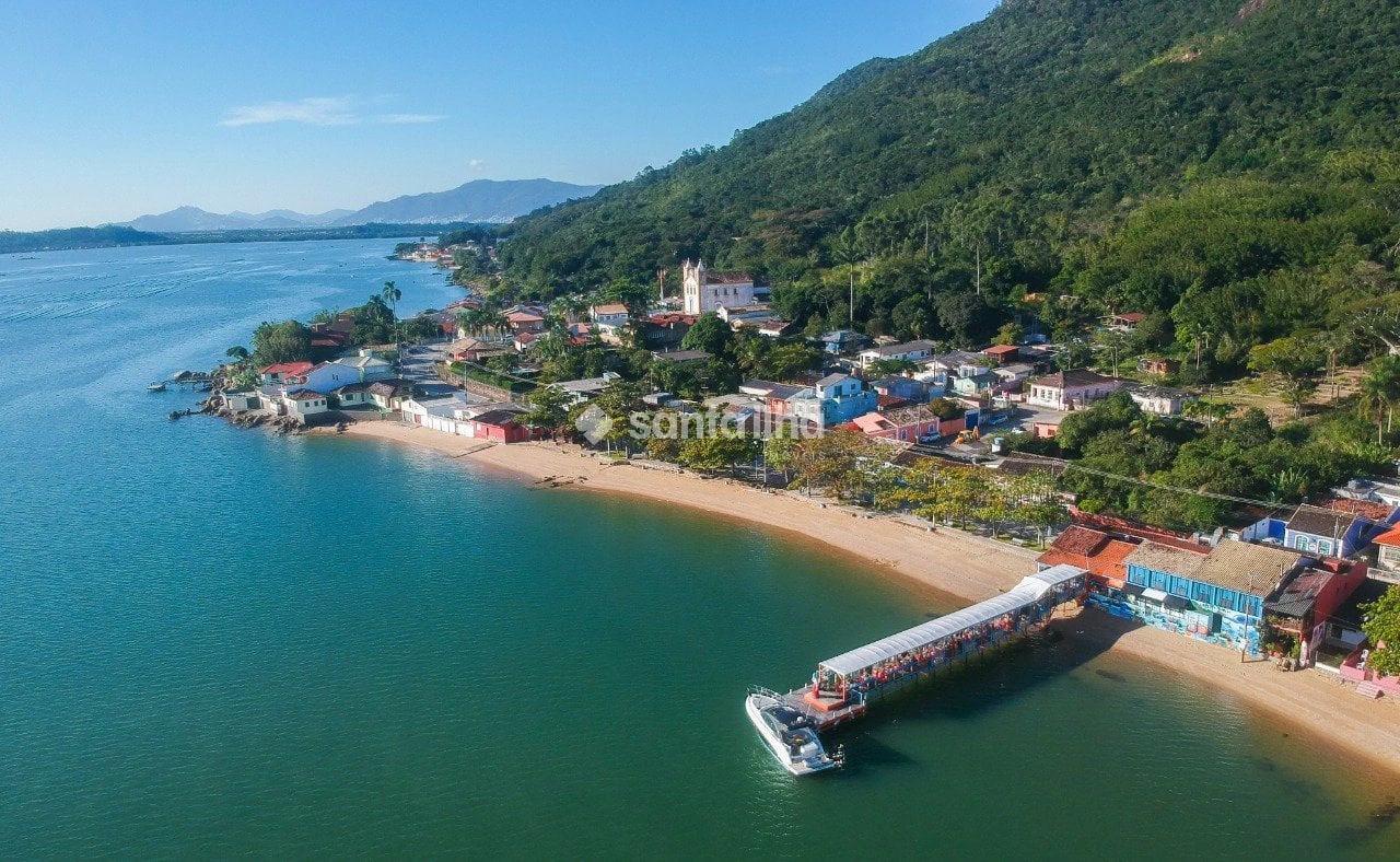 2-bedroom apartment with a washing machine in Florianópolis — photo 20