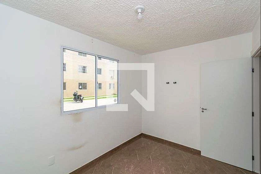 Apartamento de 2 quartos com armários na cozinha — photo 4