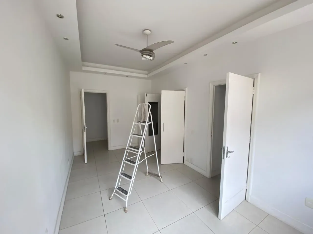 Квартира: 3 спальні, 1 з власною ванною кімнатою, 233 м² — photo 27