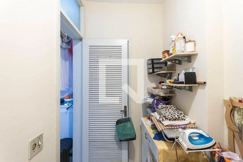 2-bedroom apartment with a mountain view in Rio de Janeiro — photo 34