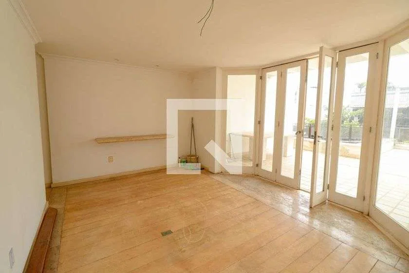 626 m² penthouse with 4 bedrooms and 3 parking spaces — photo 22