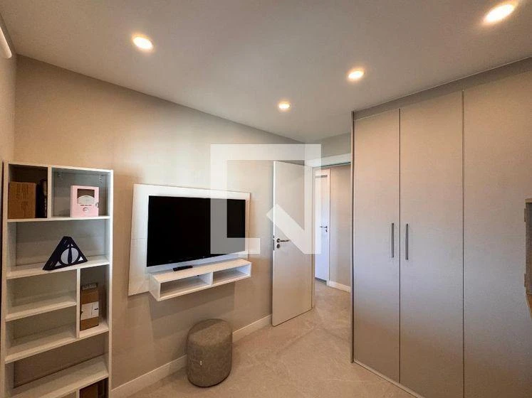 Квартира 125 м² с застеклённым балконом и рабочим местом — photo 15