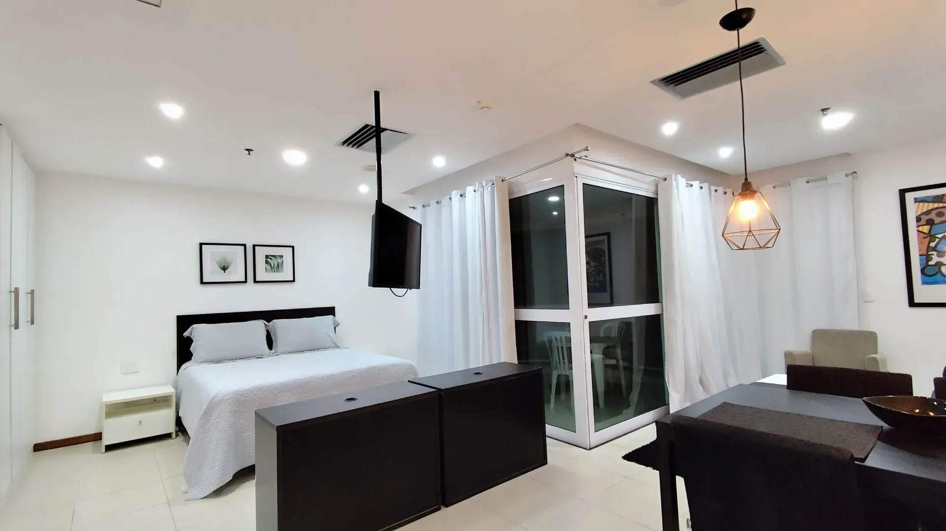 Меблированная квартира 45 м² с застеклённым балконом — photo 10