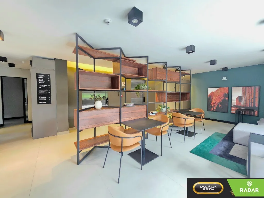 Furnished 2-bedroom apartment with open-plan kitchen — photo 21