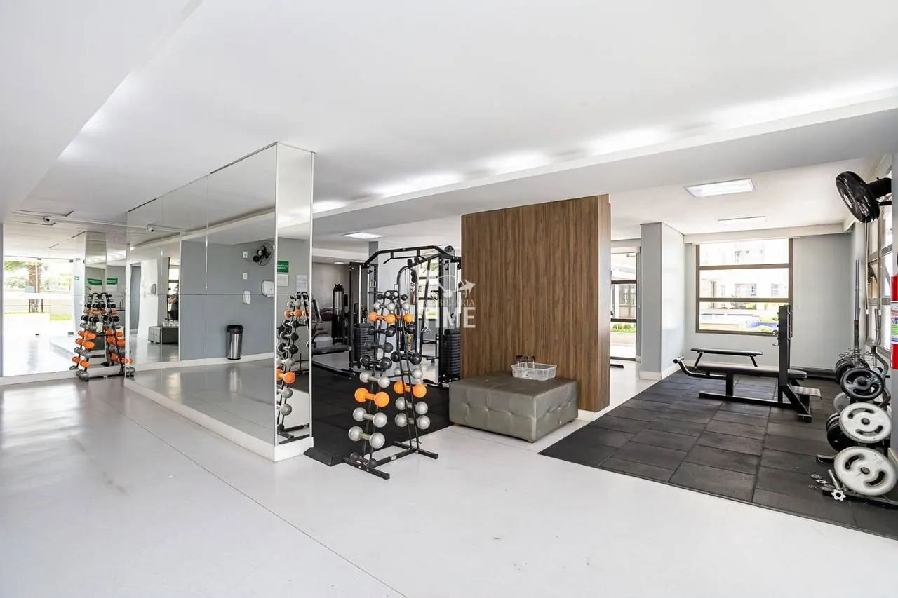 Wood or laminate floors in a 3-bedroom apartment, 78 m² — photo 135