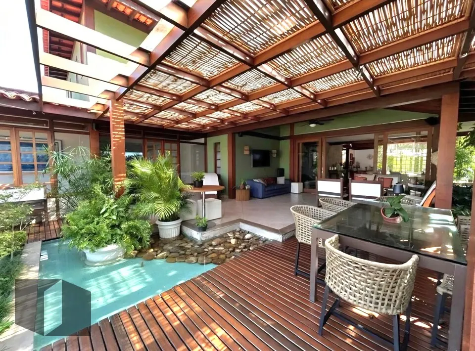 Casa com 4 quartos, 5 banheiros e 5 vagas — photo 11