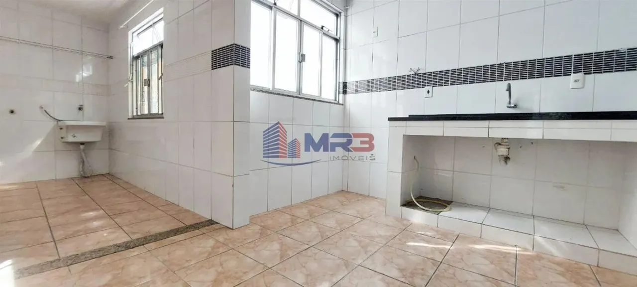 Unfurnished house with a closed kitchen and 3 bedrooms — photo 2