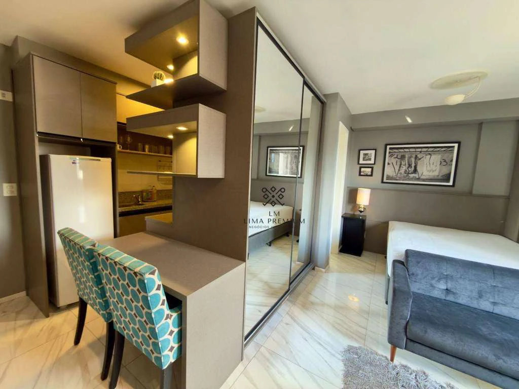 Furnished studio with 1 bedroom and 1 bathroom — photo 2